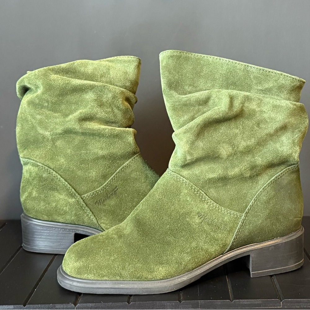 Martini moss dark green slouch suede pull on boot size 9